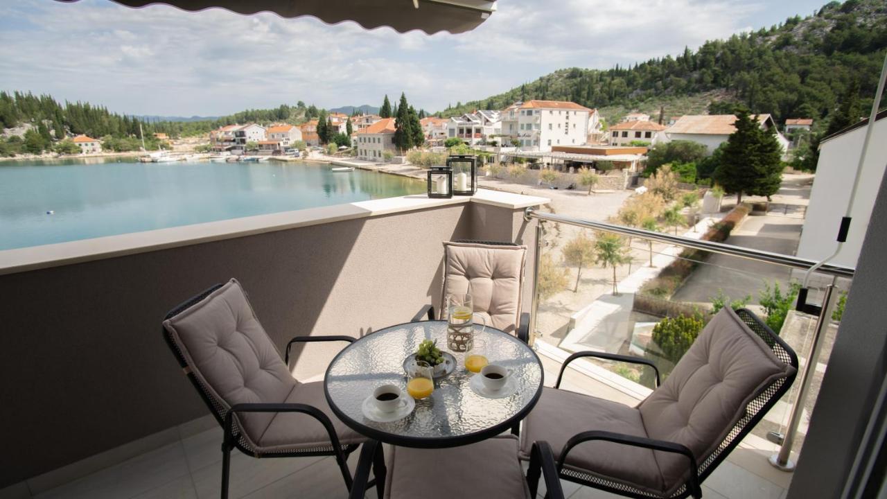 Apartment Antun - Adriatic Coast Retreat Blace Exteriér fotografie