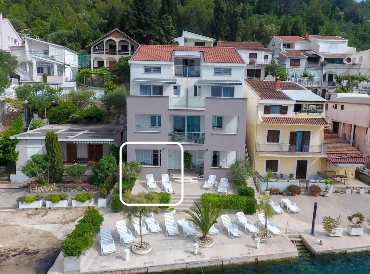 Apartment Antun - Adriatic Coast Retreat Blace Pokoj fotografie