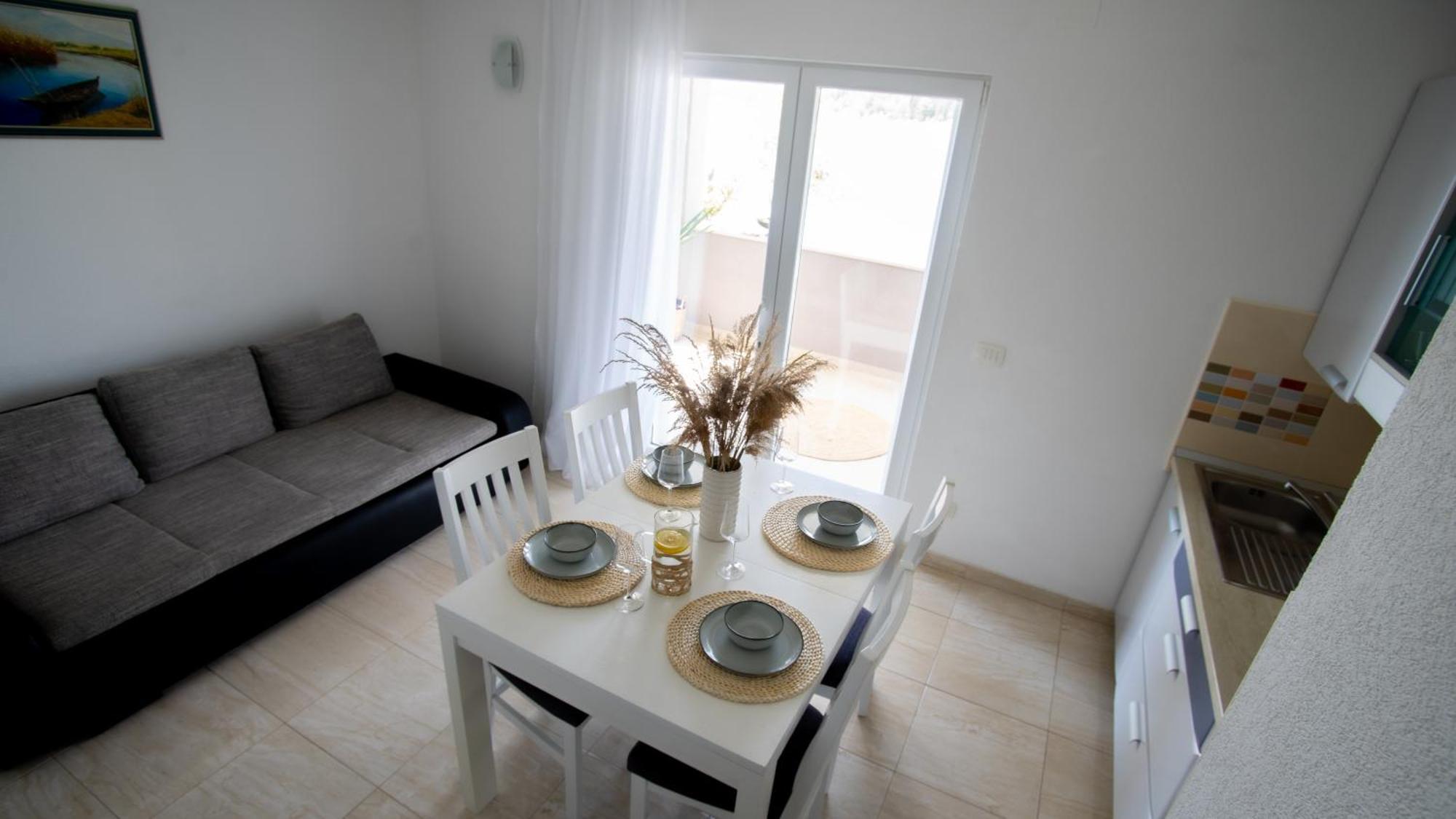 Apartment Antun - Adriatic Coast Retreat Blace Pokoj fotografie