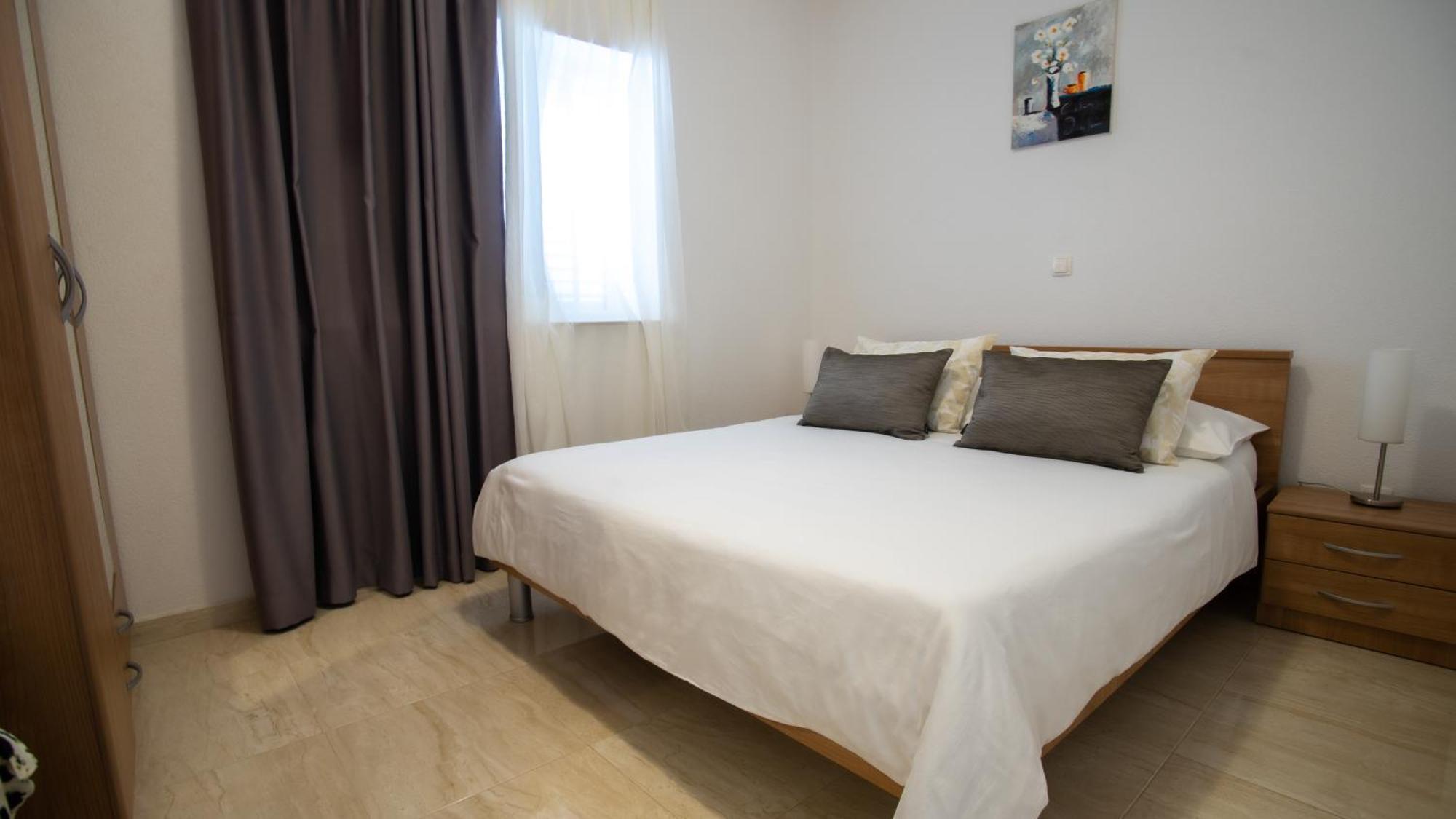 Apartment Antun - Adriatic Coast Retreat Blace Pokoj fotografie