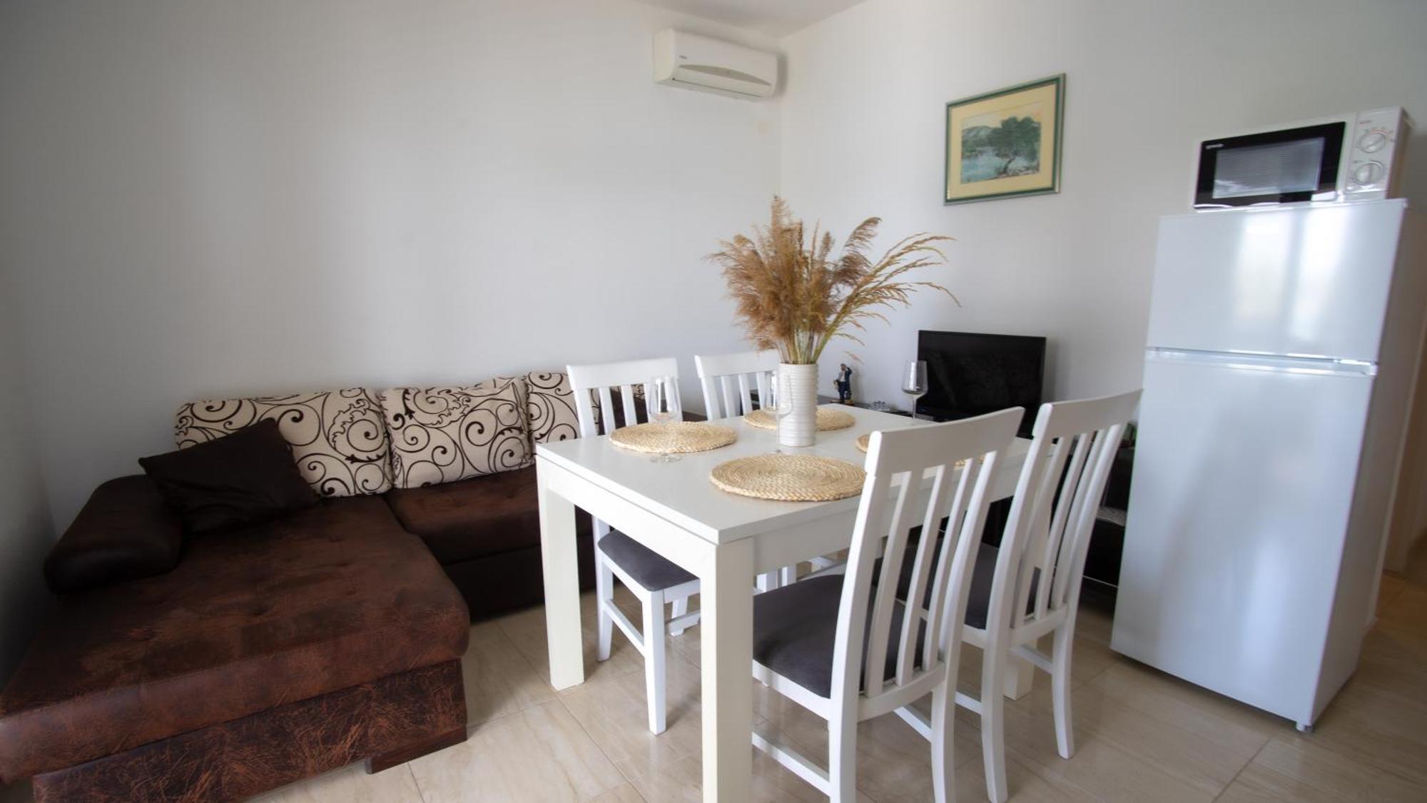 Apartment Antun - Adriatic Coast Retreat Blace Pokoj fotografie