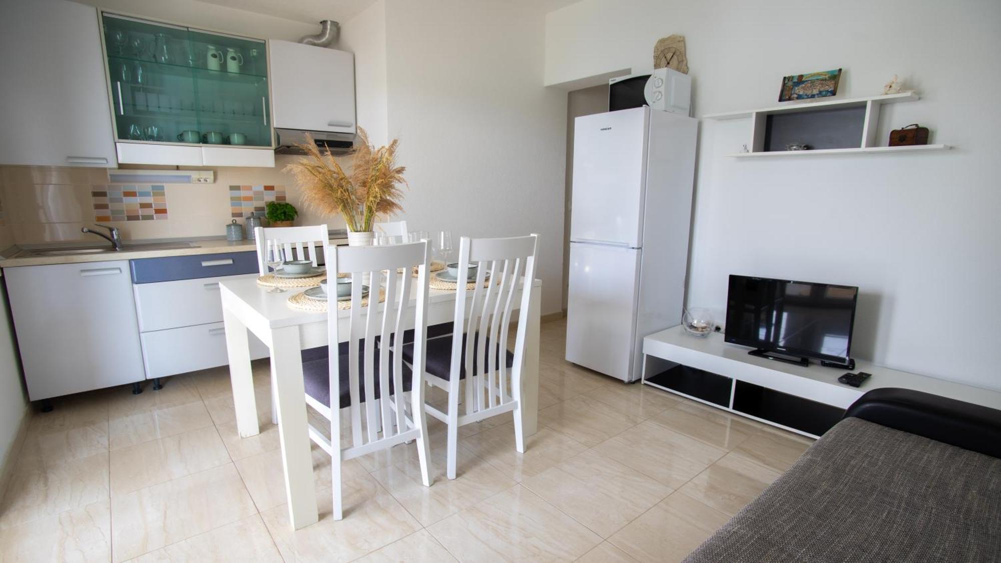 Apartment Antun - Adriatic Coast Retreat Blace Pokoj fotografie